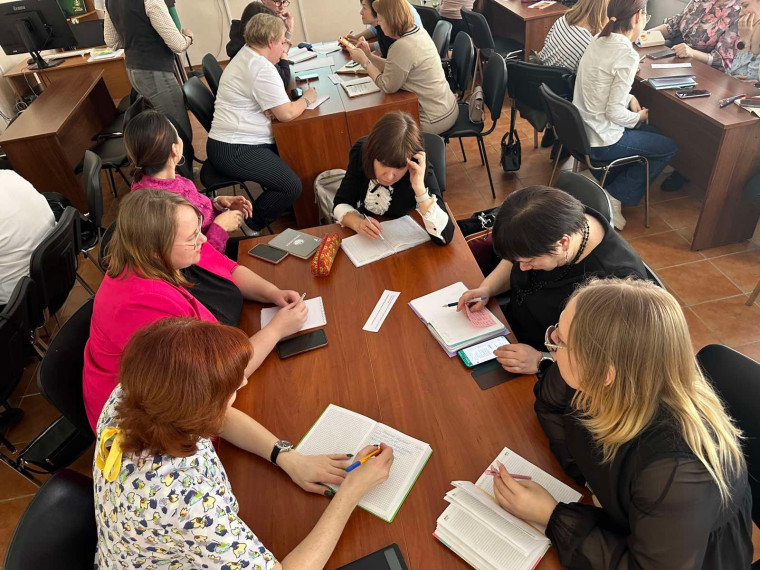 5 апреля на базе МБОУ «СОШ №6» состоялся городской семинар, посвященный конкурсу «Флагманы образования».